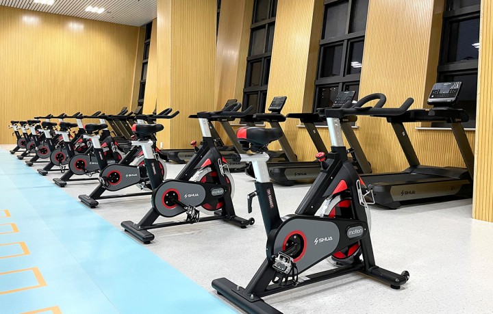 跑步机.jpg 跑步机.jpg